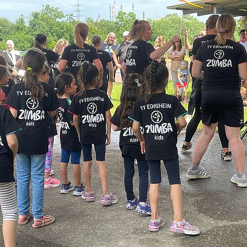 Vorführung unserer Zumba-Gruppe auf der 130 Jahre feier